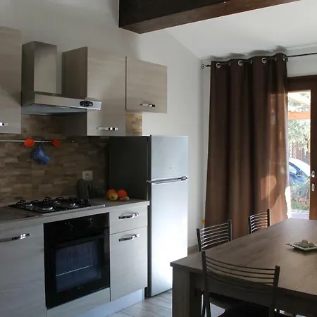 Baia Delle Mimose House *